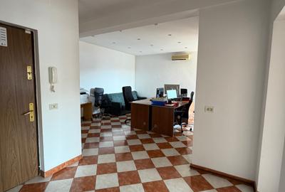Apartament cu 4 camere decomandat în Cotroceni - 2