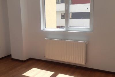 Apartament cu 3 camere semidecomandat în Militari