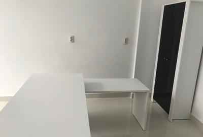 Birou, de 100 mp, în Central - 2