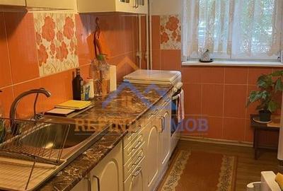 Oferta apartament 3 camere, decomandat,  bloc 4 etaje,  reabilitat, zona Drumul Oferta apartament 3 camere, decomandat,  bloc 4 etaje,  reabilitat, zona Drumul - 1