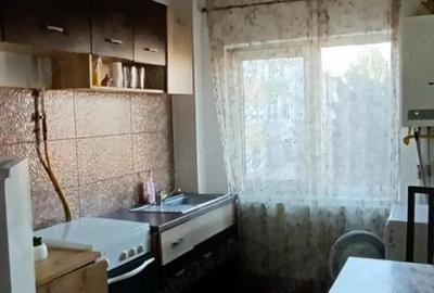 Inchiriez apartament cu 2 camere decomandat - 1