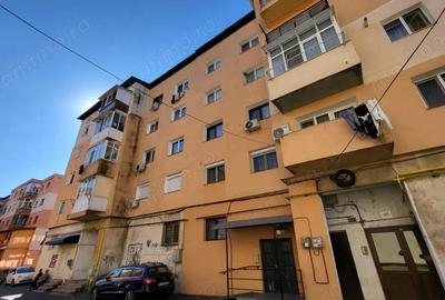 Vanzare apartament 3 camere - Targu Jiu, strada Castanilor - zona Diana - 5