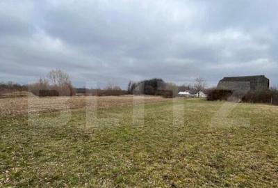 Teren de 5775 mp, în Central