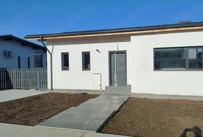 Casă cu Teren 400 Mp în Nord - 2