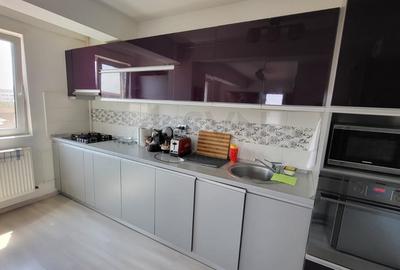 Apartament cu 3 camere semidecomandat, mobilat în Ozana - 16