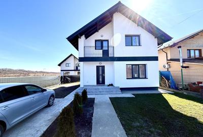 Casă individuală cu 4 camere cu Canalizare în Bănești - 1