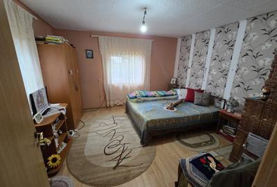 Casa cu Teren intravilan 1500 mp, Centrala termica, Poiana Lacului - 60.000 € - 7
