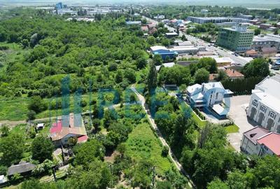 Teren de 1333 mp, în Republicii - 1