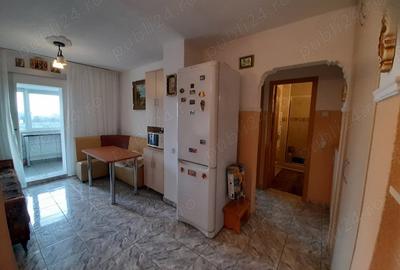 Apartament cu 2 camere decomandat în Gara