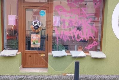 Spatiu comercial de inchiriat, zona centrala, comision 0% - 2