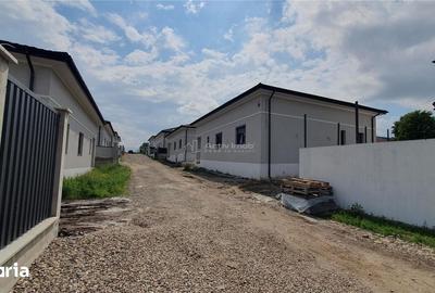 Casă cu 7 camere cu Teren 450 Mp în Central - 14