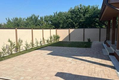 Casă cu 5 camere cu Teren 250 Mp în Giroc