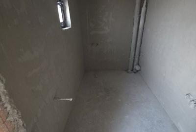 Casă cu 4 camere cu Teren 200 Mp în Central - 17