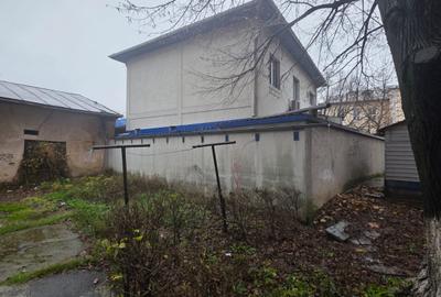 Casă cu 3 camere cu Canalizare în Central - 5
