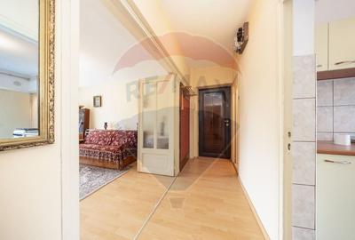 Apartament cu 3 camere, mobilat în Central - 3