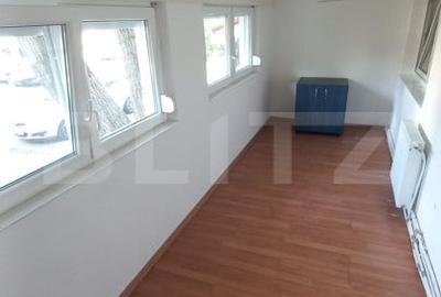 Apartament 3 camere, 61mp, Zona Micro 17 - 2