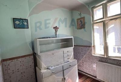 Casa / Vila cu 6 camere de vanzare in zona Dacia - 10