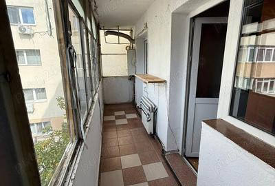 Apartament cu 2 camere decomandat în Republicii
