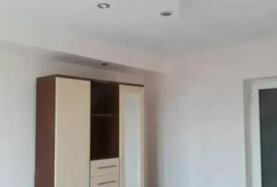 Garsonieră în CET - 5