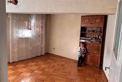 Apartament cu 3 camere decomandat în Central - 2