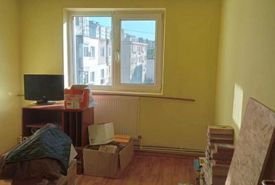 Apartament cu 3 camere decomandat în Sud - 5