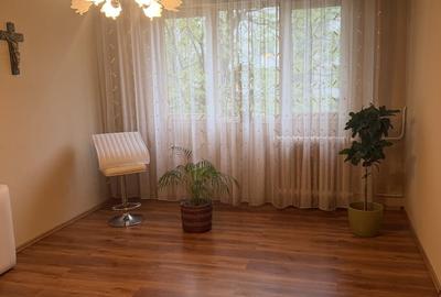 Apartament cu 3 camere decomandat în 1 Decembrie 1918