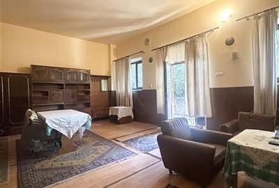 Spațiu comercial, de 185 mp, în Central - 7