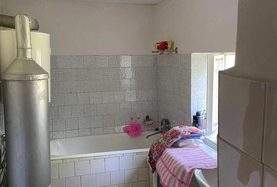 Casă cu 6 camere cu Teren 900 Mp în Limanu - 5