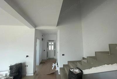 Casă cu 4 camere cu Teren 275 Mp în Moșnița Veche - 12