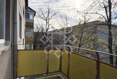 Apartament cu 4 camere de vanzare la etajul 3 in Nufarul - 6