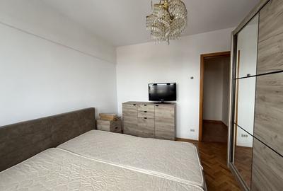 Apartament cu 3 camere decomandat, mobilat în 1 Mai - 18