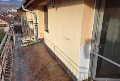 Apartament cu 2 camere decomandat în Cetate