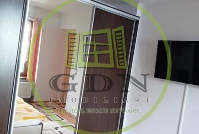 Apartament cu 2 camere decomandat, mobilat în Central