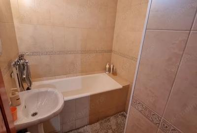 Apartament cu 3 camere în Parcul Carol