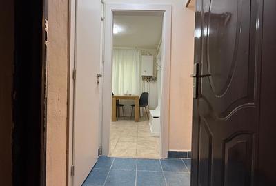 Garsonieră decomandată în Micro 14 - 2