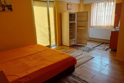 Garsonieră decomandată, mobilată în Bularga - 3