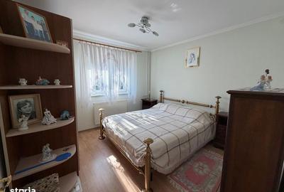 Apartament cu 4 camere în Central - 1