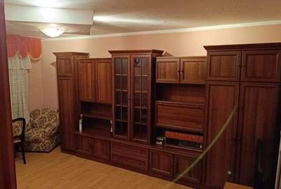 Apartament cu 3 camere decomandat în Unirii Sud - 2