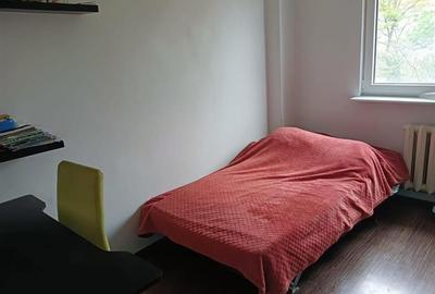 Apartament cu 3 camere decomandat în Astra - 3