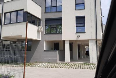 Apartament 3 camere, semidecomandat in bloc boutique, zona Trapezului - 4
