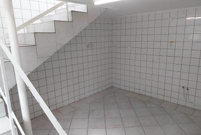 Spațiu comercial, de 100 mp, în Central - 7