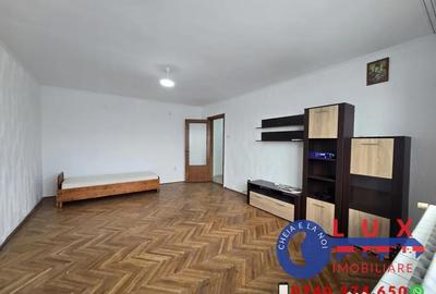Apartament cu 4 camere decomandat în Piața Nouă - 2
