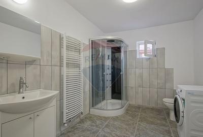Casa spatioasa cu teren generos, in zona centrala a Sacelelor - 16