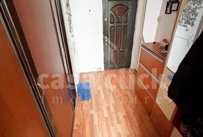 Apartament cu 3 camere semidecomandat, mobilat în Micro 19 - 6