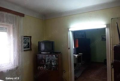 BRASADAS vinde casa 3 cam. zona Unirii teren 550mp. - 11