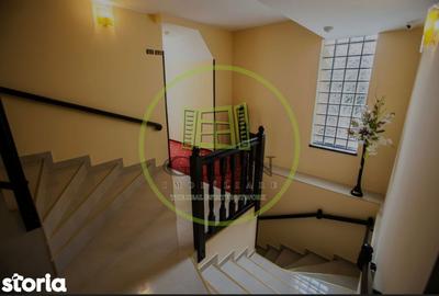 Spațiu comercial, de 520 mp, în Central - 10