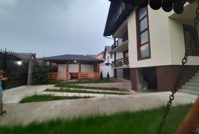 Casă cu 3 camere cu Teren 300 Mp în Central - 2