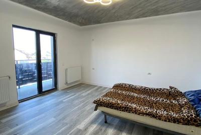 Casă cu 3 camere cu Teren 372 Mp în Malu Mare - 7