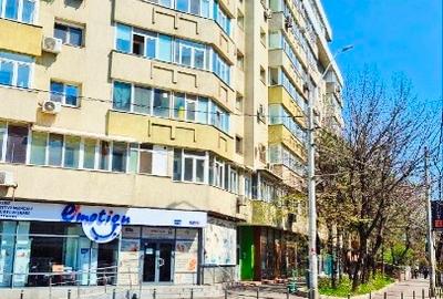 Apartament cu 2 camere semidecomandat în Banu Manta
