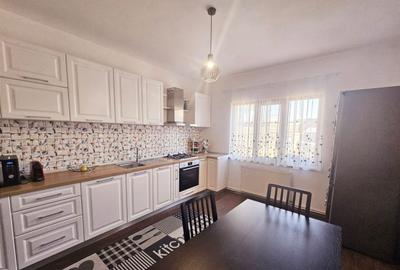 Casa Modernă, curte cu foișor-Mogoșoaia,  Șos. Bucuresti-Targoviste - 8